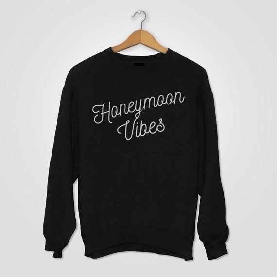 Sugarbaby Honeymoon Vibes Swea - Summer Clothing Vibes บทวิจารณ์และราคา